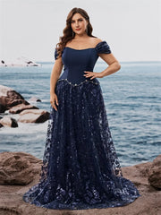 Delicate Strapless Evening Party Dress