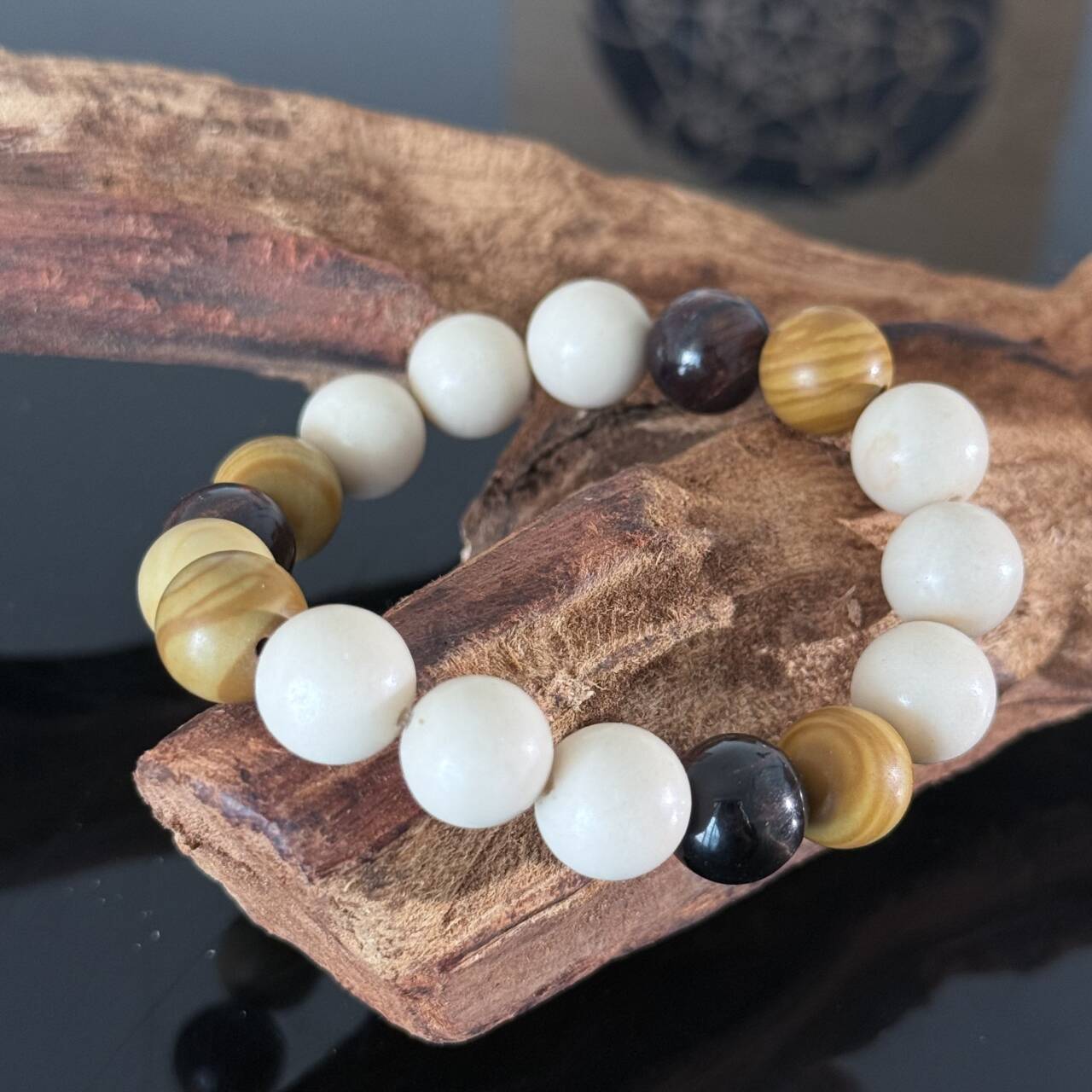 Natural White Stone & Earth-Tone Jasper Manual Beaded Bracelet — Minimalist Healing Crystal Bracelet