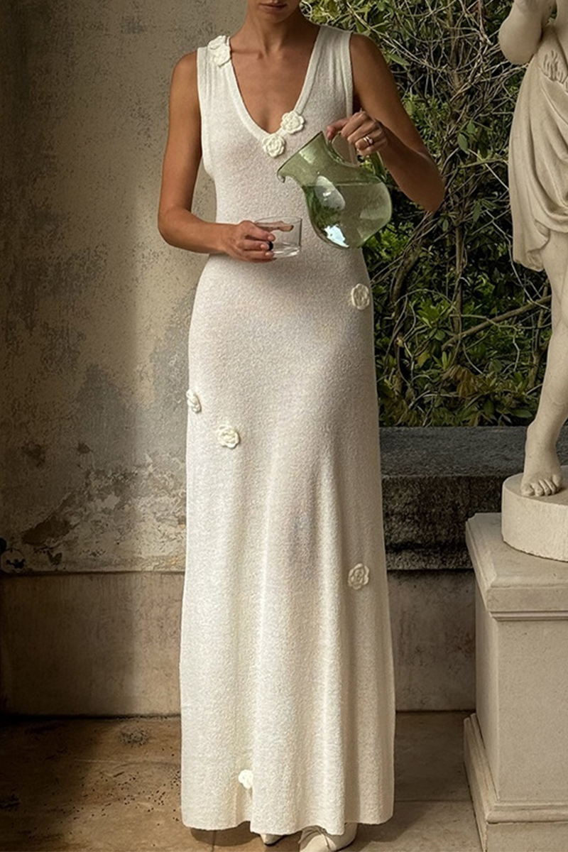 Solid Color Flower Shape V Neck One Step Skirt Dresses