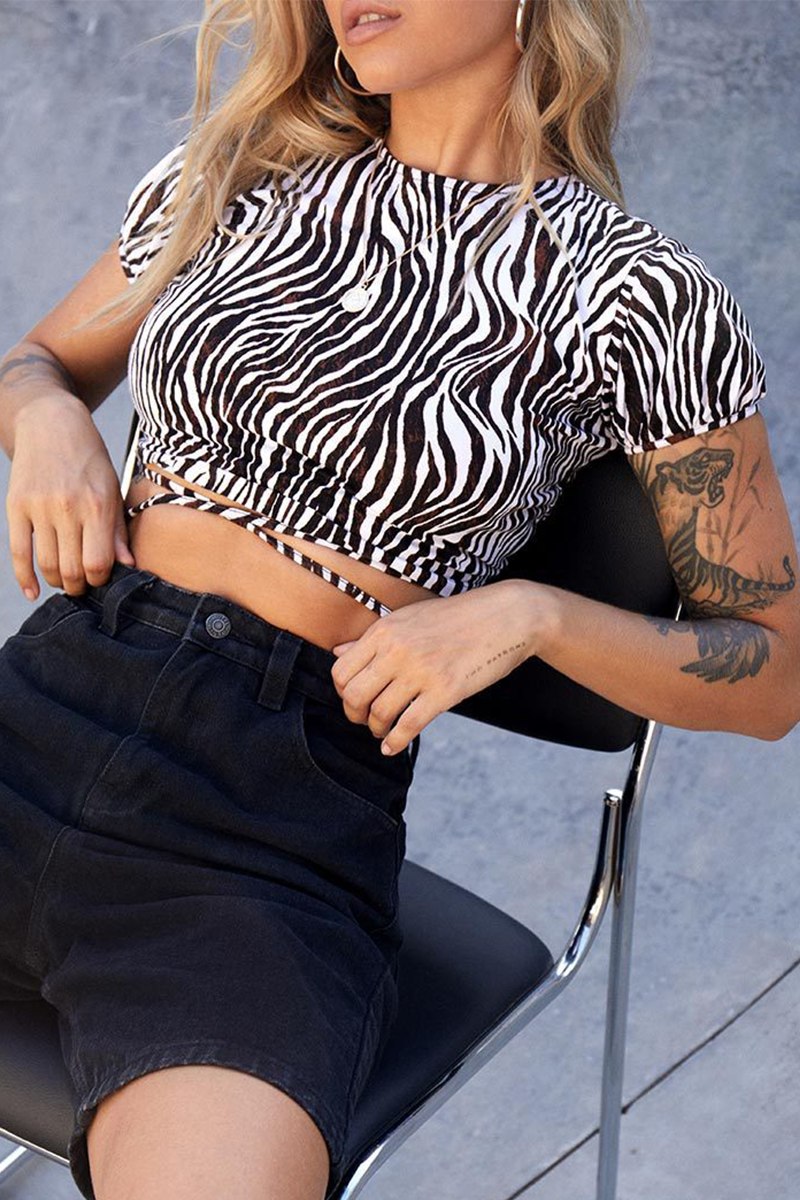 Geometric Print Animal Print Lace Up Backless Contrast Half A Turtleneck T-Shirts(7 Colors)