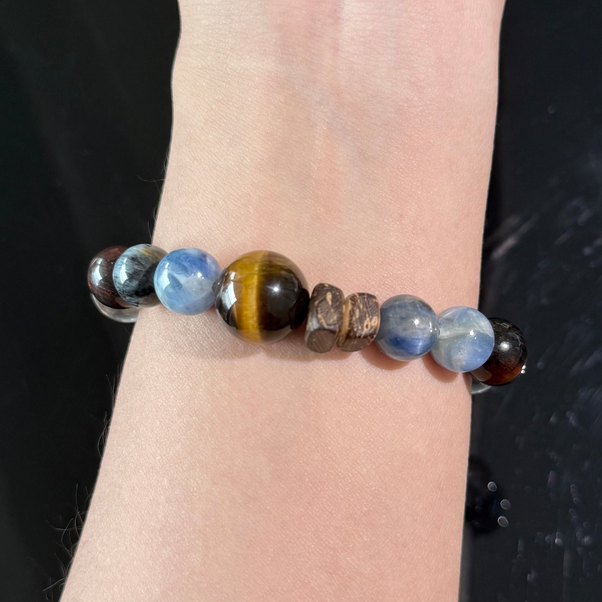 Aquarius Zodiac Crystal Bracelet – Blue Kyanite, Tiger’s Eye & Clear Quartz Energy Bracelet