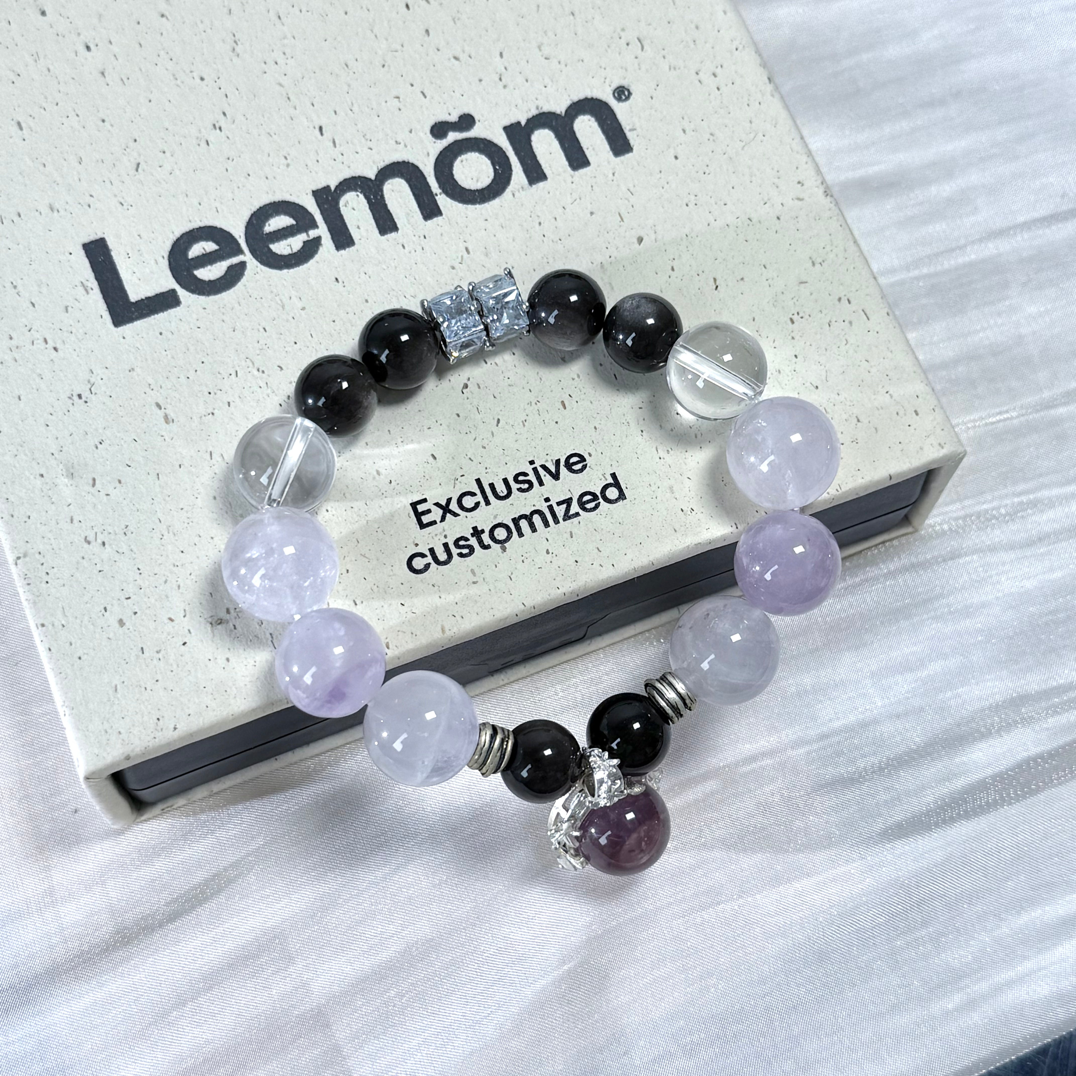 Amethyst & Black Obsidian Under the Moonlight | A Niche-Design Bracelet with an Atmospheric Vibe