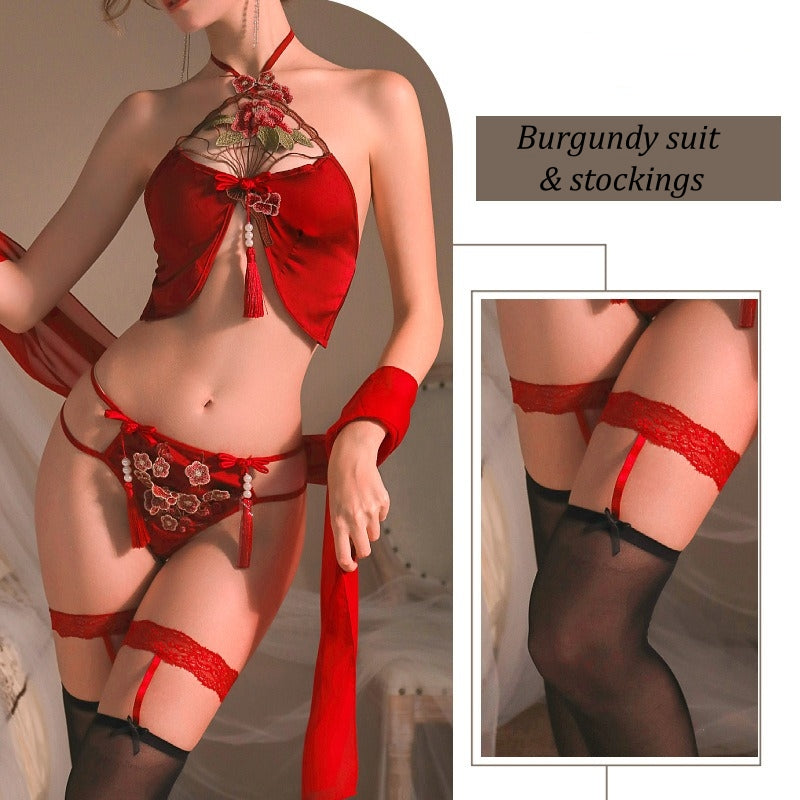 Ancient Style Embroidered Bellyband Lingerie Set