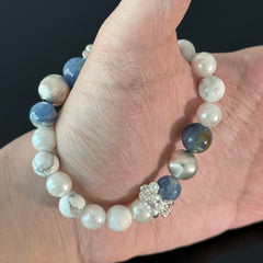 Blue Kyanite White Howlite Pearl Bow Beaded Bracelet, Calming Energy Crystal Bracelet for Women, Dainty Daily Wear Jewelry Gift