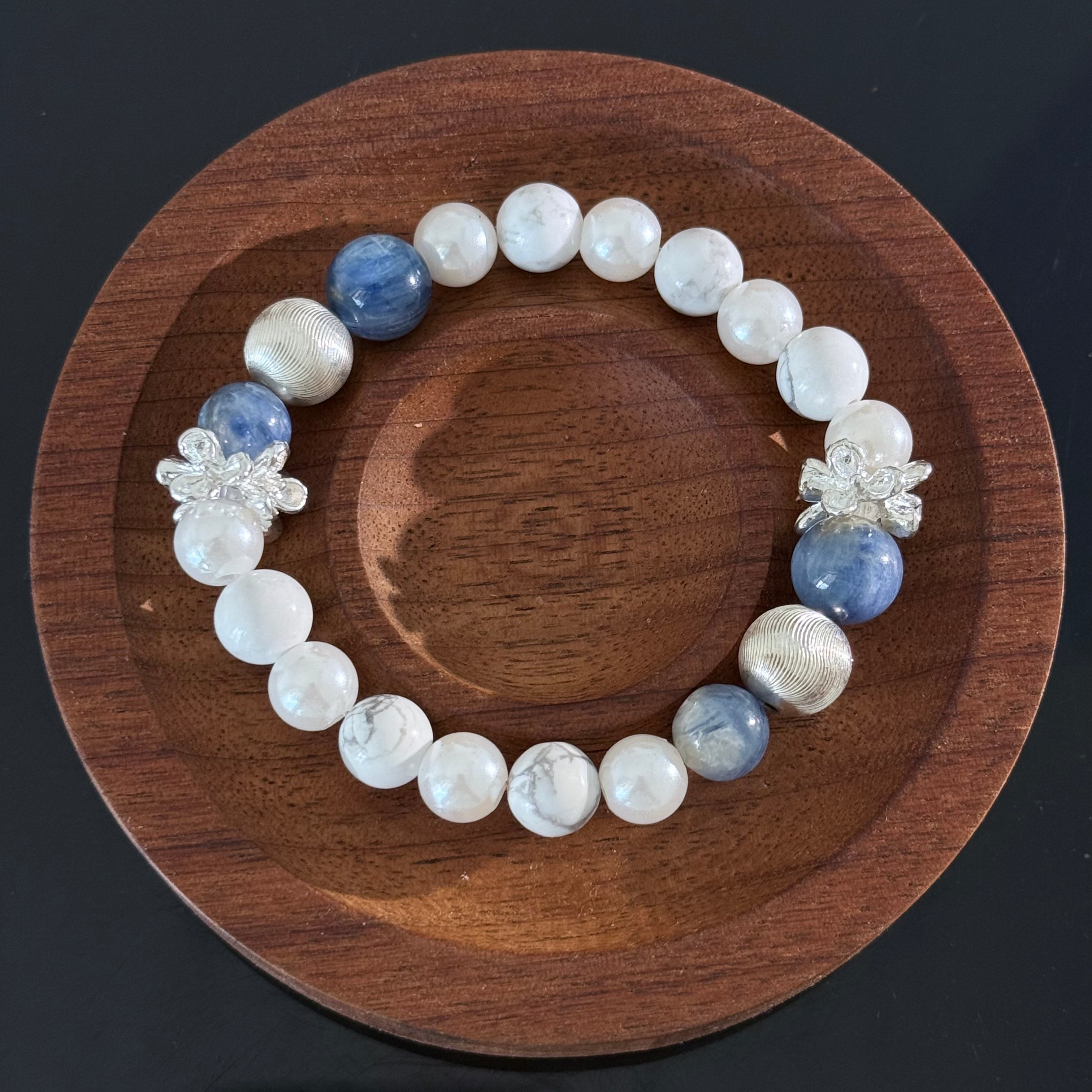Blue Kyanite White Howlite Pearl Bow Beaded Bracelet, Calming Energy Crystal Bracelet for Women, Dainty Daily Wear Jewelry Gift