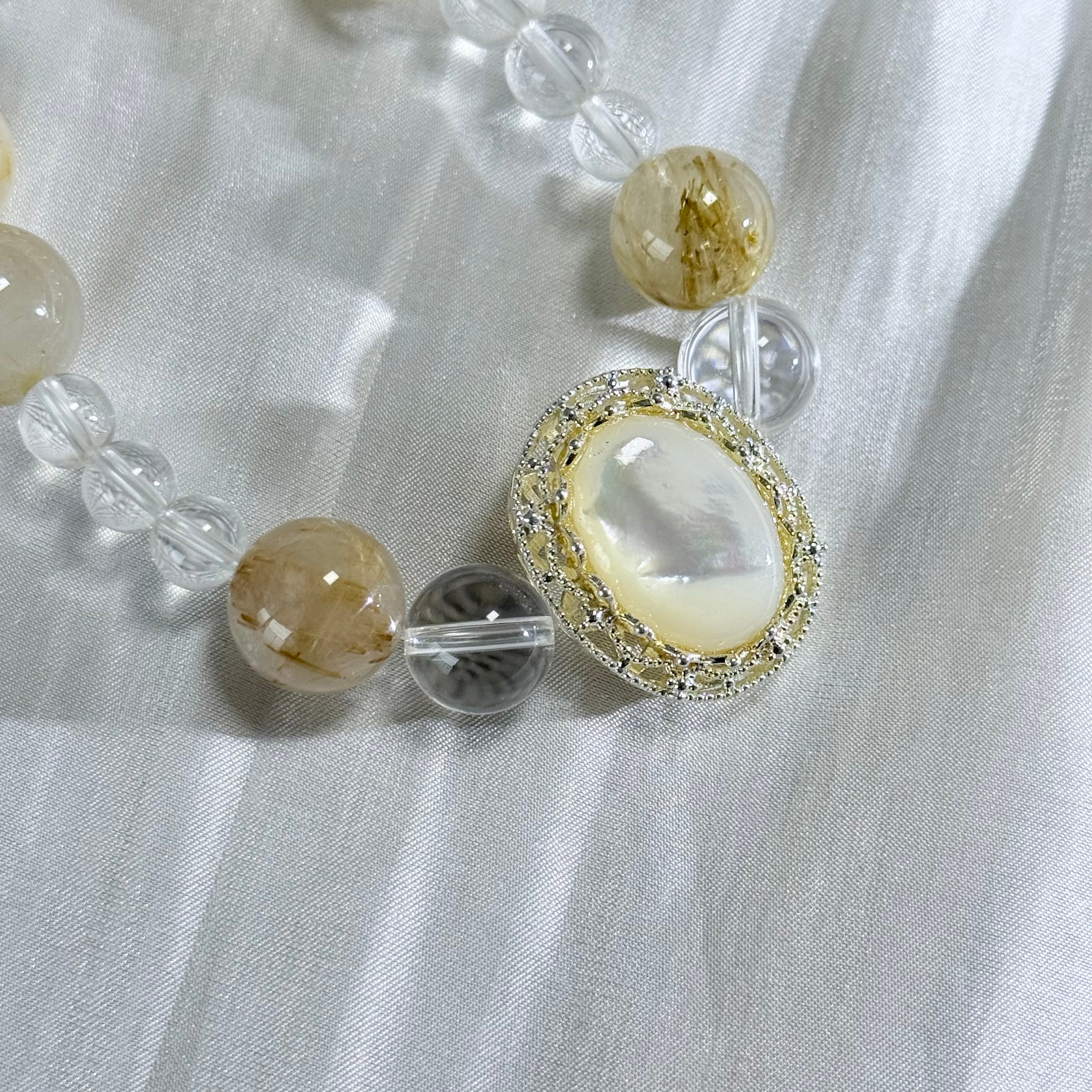 Purify your magnetic field and enhance your aura | White Crystal and Citrine Bracelet