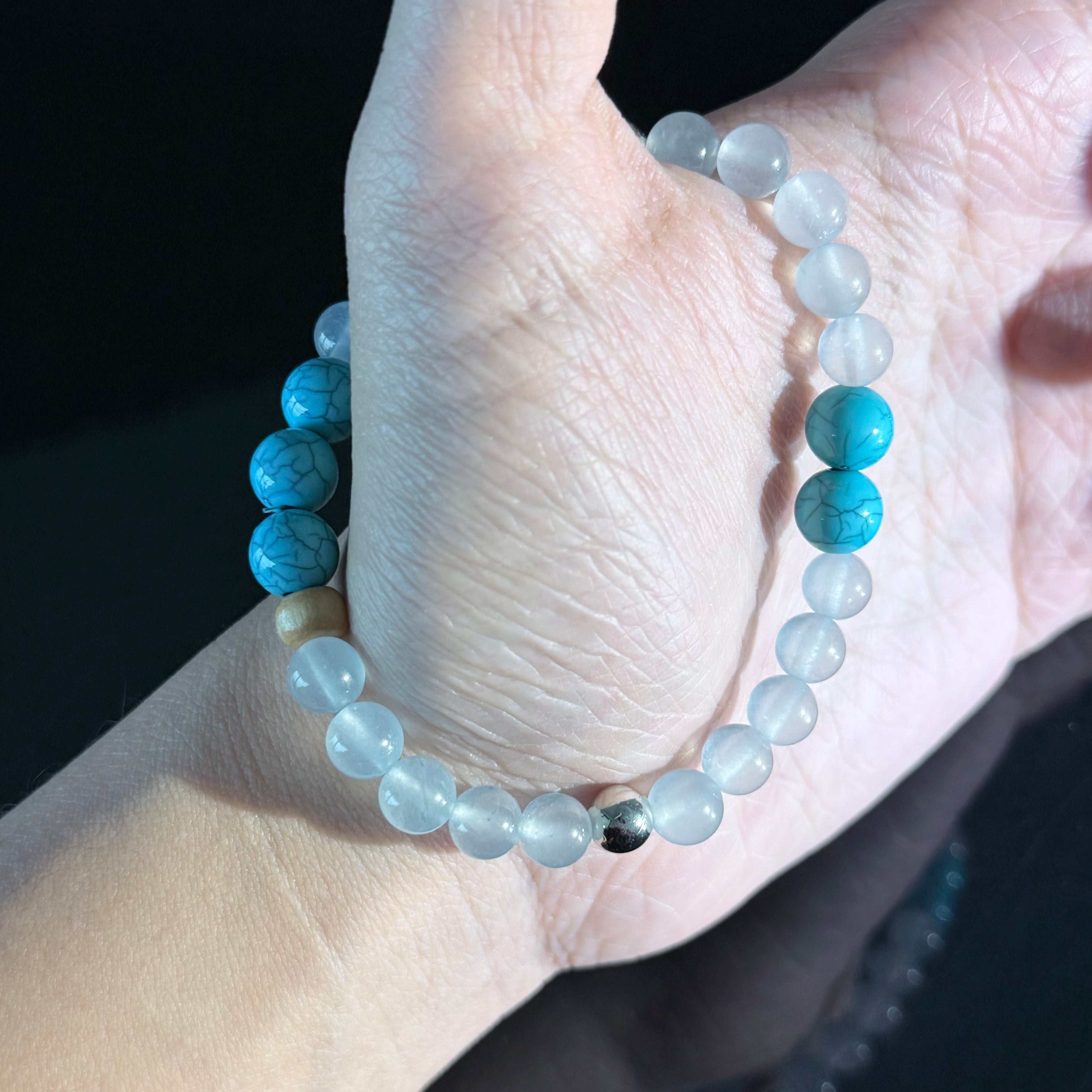 White Jade & Turquoise Bracelet – Crystal Bracelet for Aquarius & Sagittarius