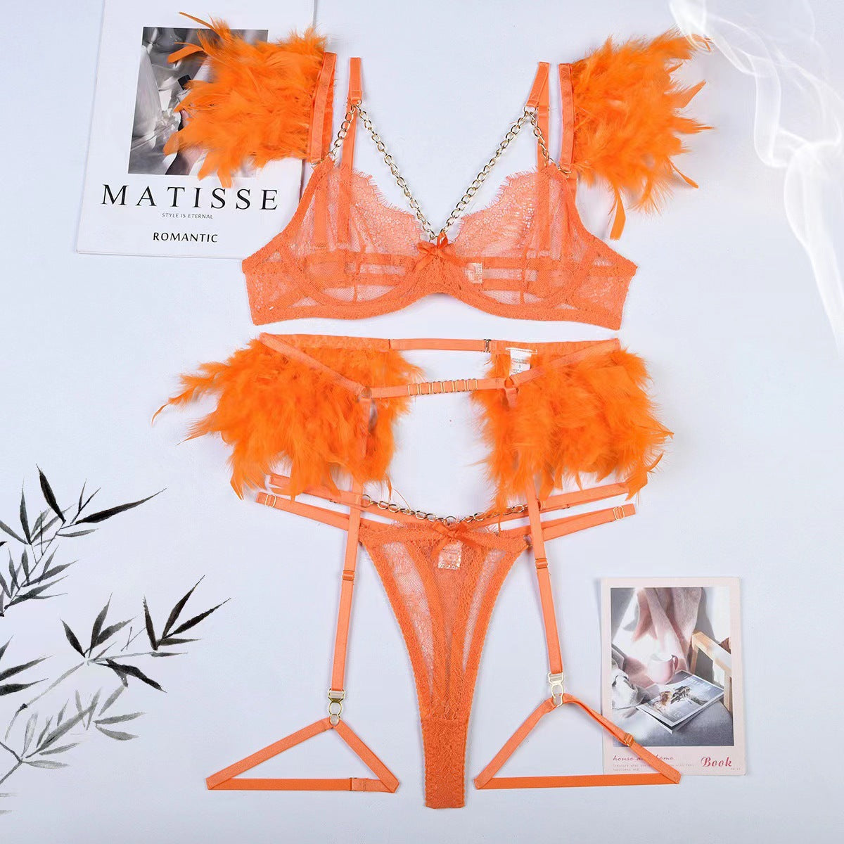 Four - piece Lace Splicing Chain Slimming Lingerie