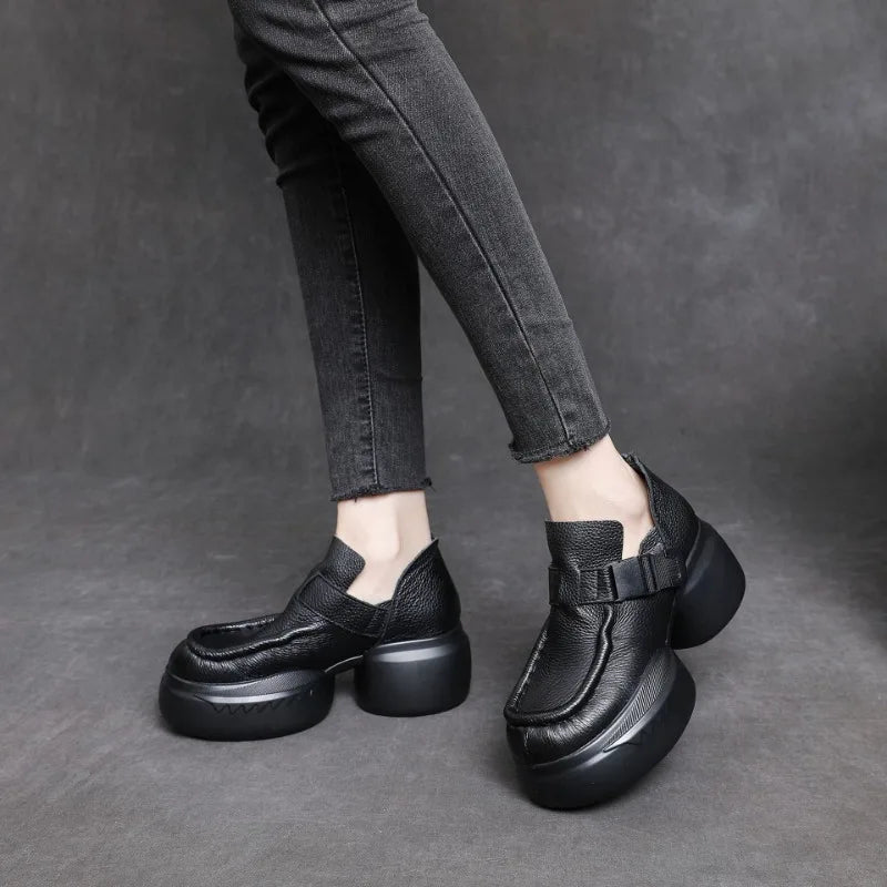 Round Toe Ethnic Leather Loafers