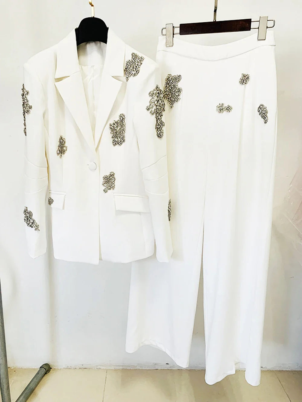 Notched White Diamond Blazer Suits