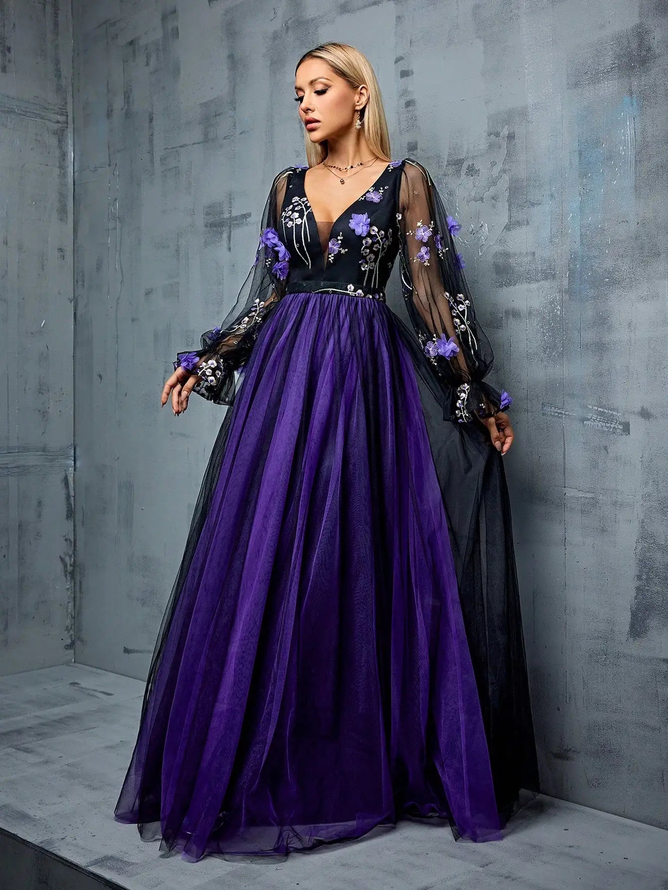 Three-dimensional Flower Embroidery Gown