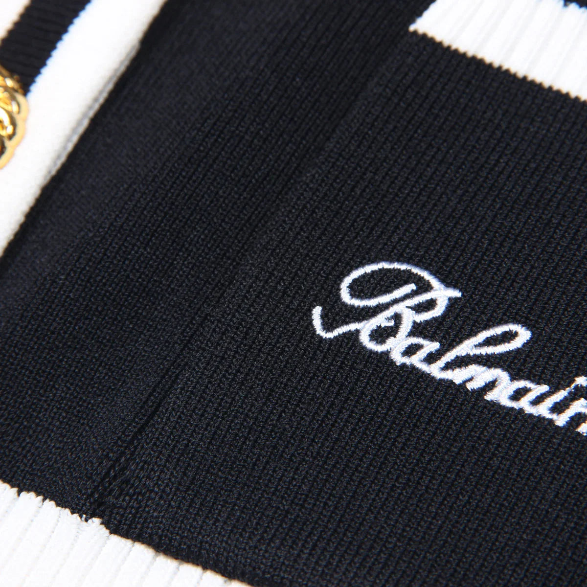 Versatile Crew Neck Woolen Cardigan