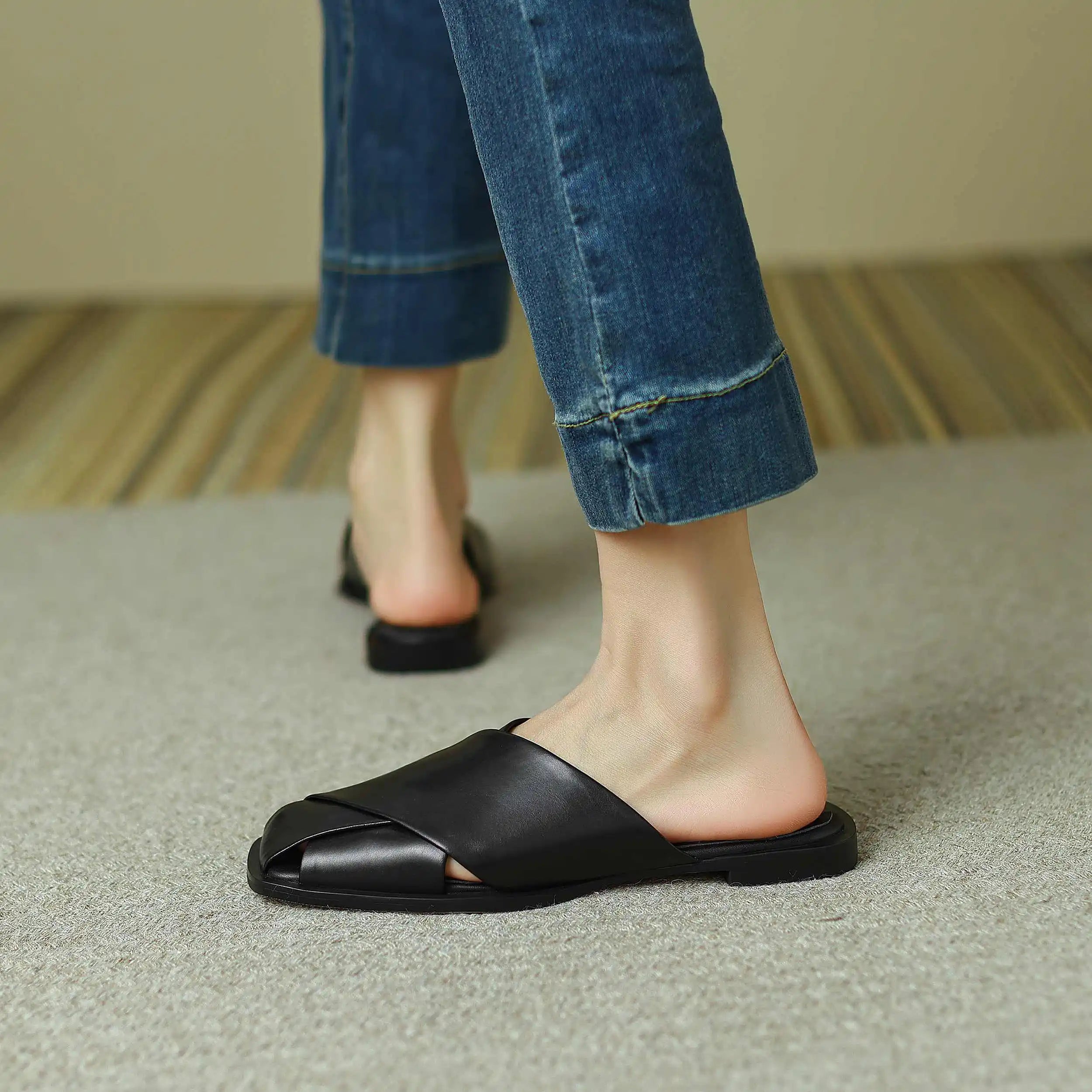 Concise Low Heel Mules