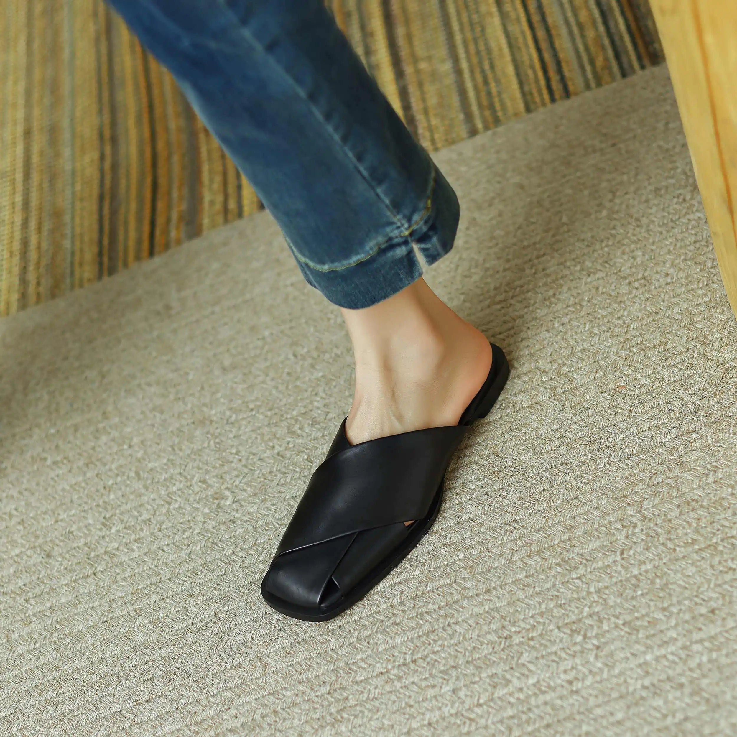 Concise Low Heel Mules